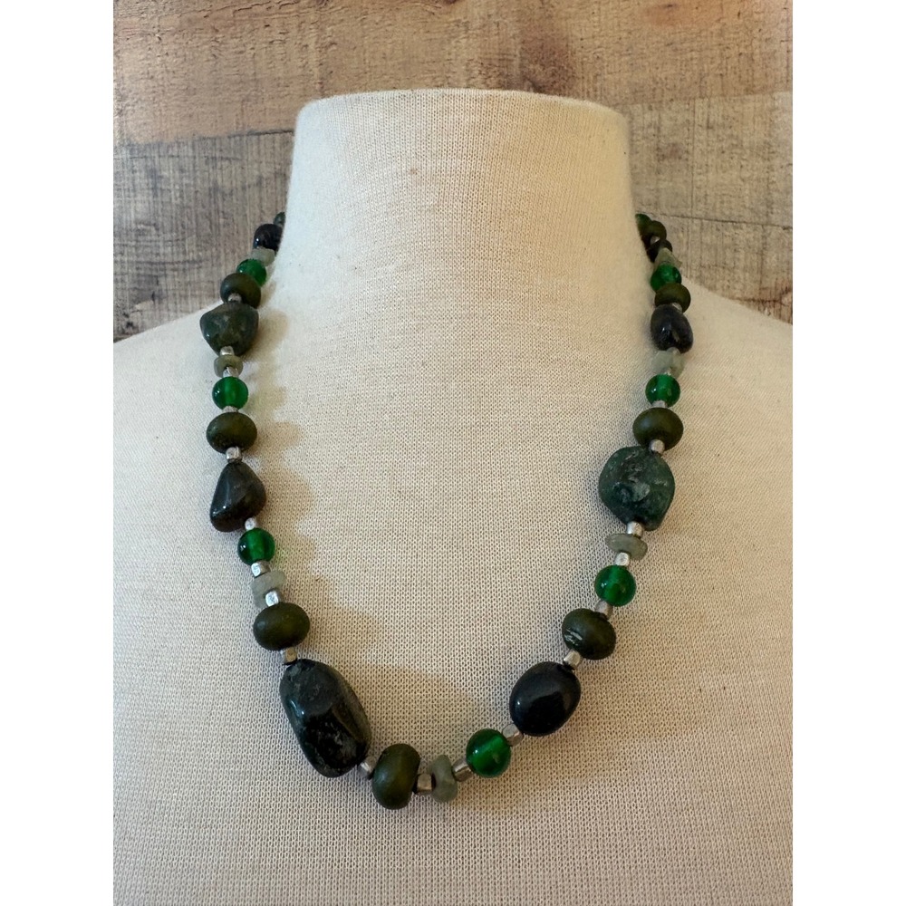 Mixed Green Stone and Glass Beaded Chunky Necklace Silver Tone Adjustable